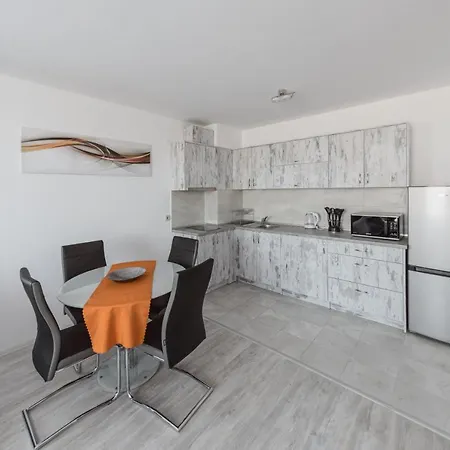 Apartament Next To Gondola Stylish And Charming